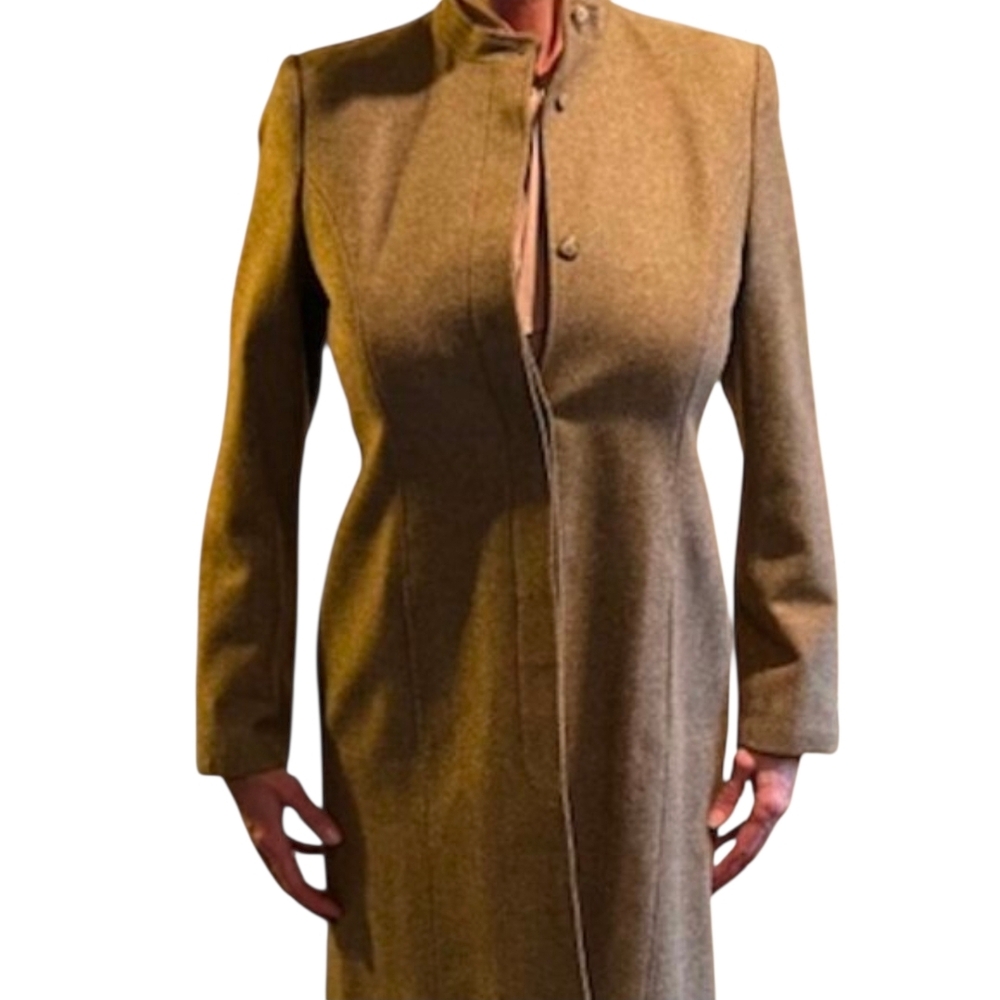 Classic Tan Women's Trench Coat